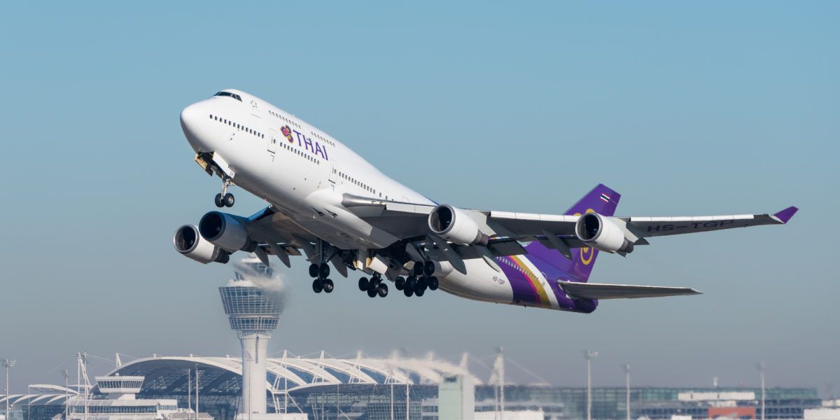 Thai Airways's plane is carry Chinese tourists to Thailand.